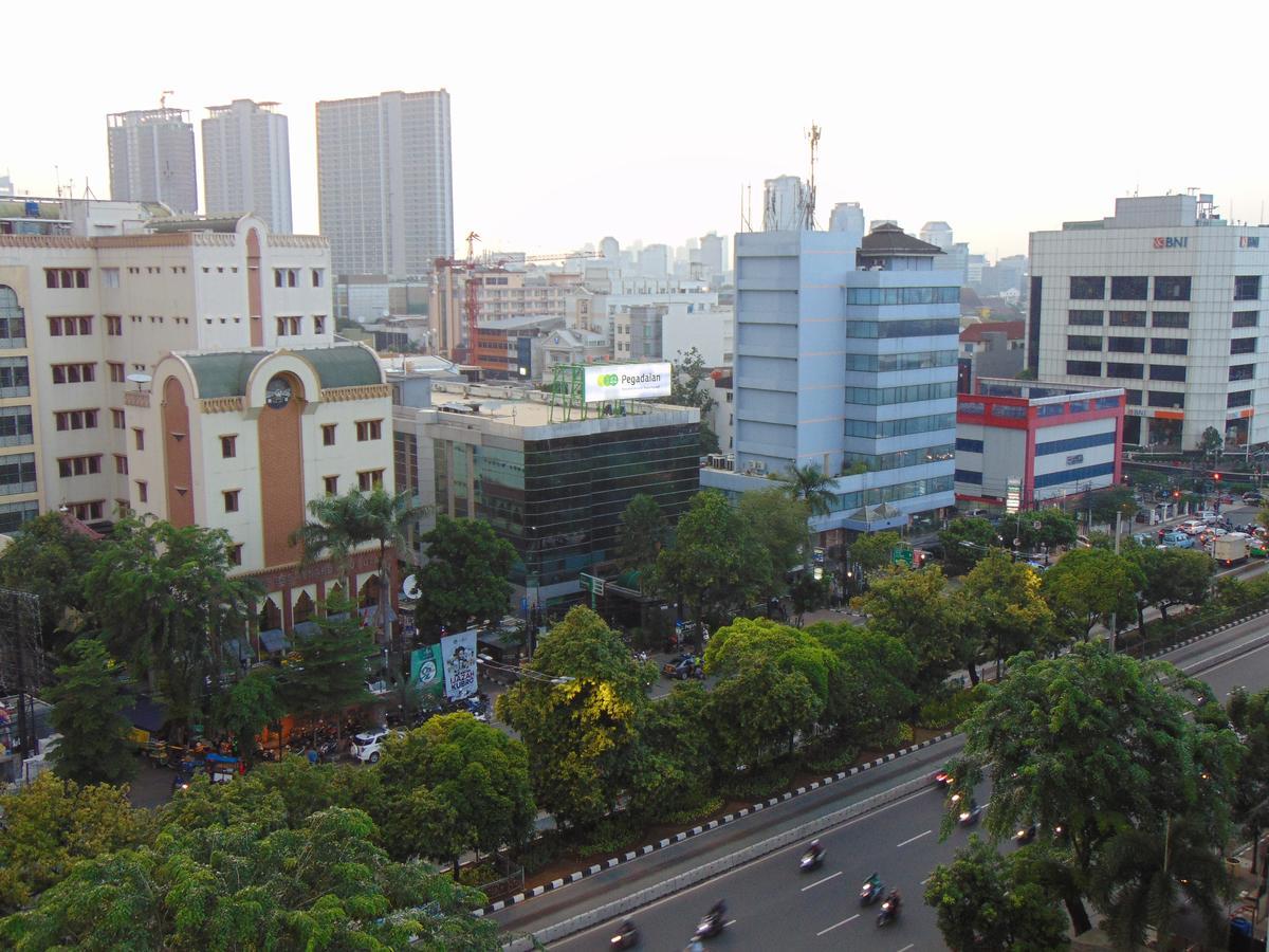 Maxonehotels.Com At Kramat Jakarta Exterior foto